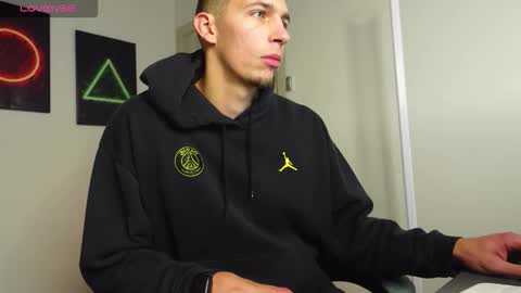 RYAN DOZER online show from October 9, 6:22 am