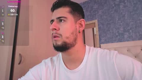 R Y A N online show from December 21, 1:29 pm