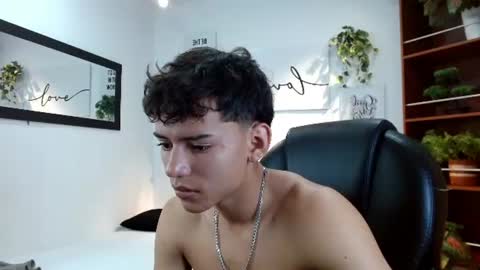 Snapshot of ryan_grayx chatting on June 12, 12:59 pm RYAN online show from June 12, 12:59 pm