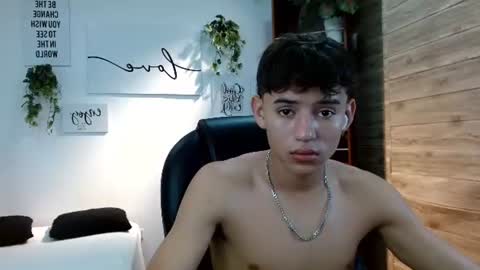 Snapshot of ryan_grayx chatting on June 13, 1:53 pm RYAN online show from June 13, 1:53 pm