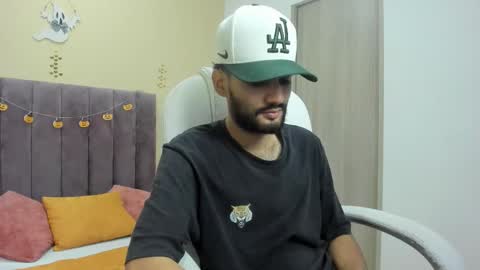 ryan_jackson_ online show from October 13, 10:43 pm