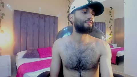 ryan_jackson_ online show from November 13, 1:32 pm