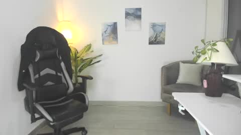 Snapshot of ryan_master_ chatting on December 27, 10:01 am ryan_master_ online show from December 27, 10:01 am