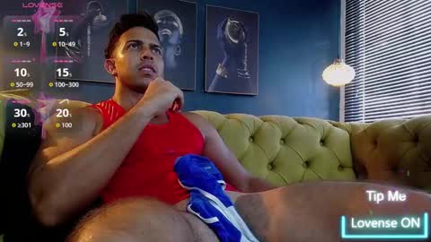 Snapshot of ryan_nesson chatting on February 19, 8:49 pm Ryan online show from February 19, 8:49 pm