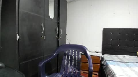 ryan_xc1 online show from January 6, 4:54 pm