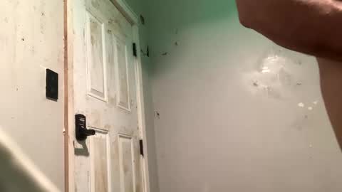 Snapshot of ryanbishops01 chatting on October 25, 11:29 am Ryland online show from October 25, 11:29 am