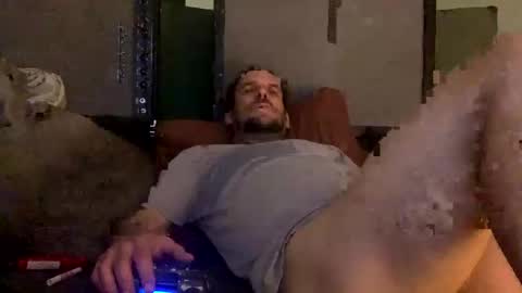 Snapshot of ryanbishops01 chatting on November 1, 9:22 am Ryland online show from November 1, 9:22 am