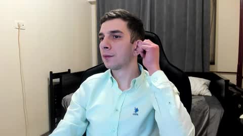 Snapshot of ryandusk chatting on February 6, 10:35 pm Andrew C. online show from February 6, 10:35 pm