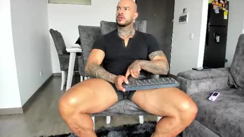 Snapshot of ryanjhonston chatting on June 9, 4:40 pm Ryan online show from June 9, 4:40 pm