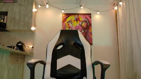 Snapshot of ryann_blue_ chatting on September 29, 11:20 pm Ryan Blue ig ryannblue online show from September 29, 11:20 pm