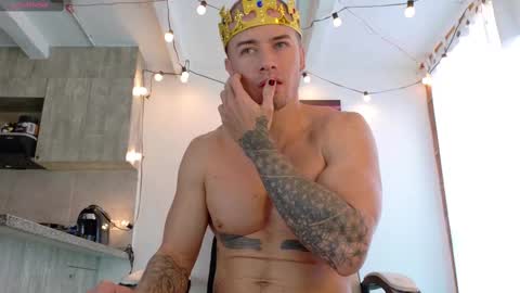 Snapshot of ryann_blue_ chatting on October 24, 7:10 pm Ryan Blue ig ryannblue online show from October 24, 7:10 pm