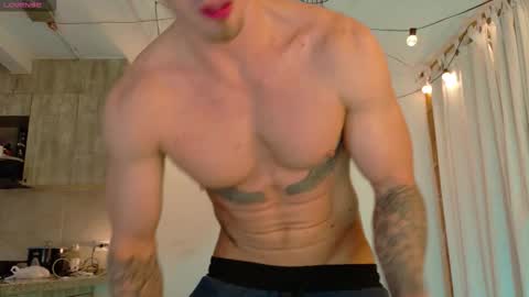 Snapshot of ryann_blue_ chatting on November 9, 1:04 am Ryan Blue ig ryannblue online show from November 9, 1:04 am