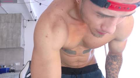 Snapshot of ryann_blue_ chatting on November 16, 6:13 pm Ryan Blue ig ryannblue online show from November 16, 6:13 pm