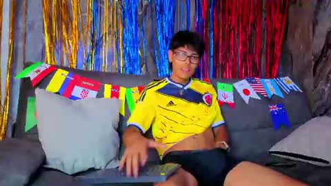 ryann_wolf online show from June 11, 9:02 pm