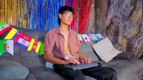 ryann_wolf online show from June 13, 8:51 pm
