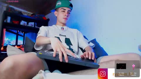 Ryannhill  online show from April 28, 3:50 pm