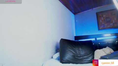 Ryannhill  online show from May 26, 4:08 am