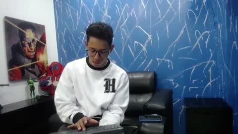RyanPricee online show from December 7, 5:09 pm