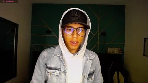 RyanPricee online show from December 18, 2:53 am