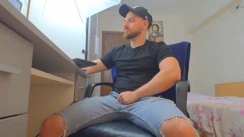Ryanstone  online show from June 20, 6:38 am