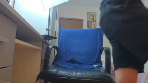 Ryanstone  online show from June 27, 5:23 am