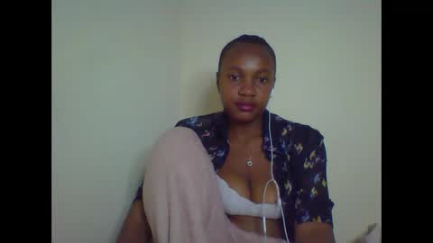 Snapshot of rycie chatting on October 7, 2:25 pm Rycie online show from October 7, 2:25 pm