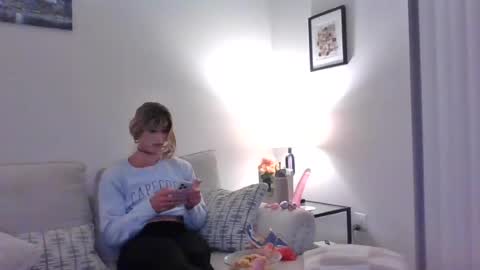 Snapshot of ryliedewhore6 chatting on July 31, 1:27 am Rylie DeWhore online show from July 31, 1:27 am