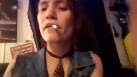 Snapshot of ryliemackenzie93 chatting on May 4, 10:11 am ryliemackenzie93 online show from May 4, 10:11 am