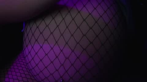 Snapshot of rynn_x chatting on June 6, 6:51 am SINGLE WIDOWED MOM online show from June 6, 6:51 am