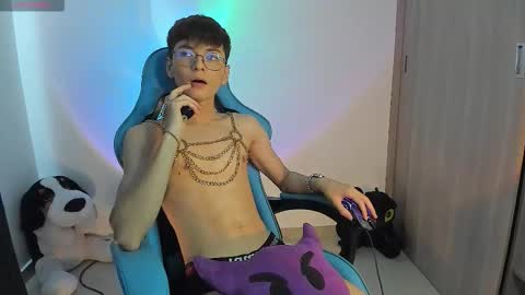 RYO BLEU online show from December 15, 3:27 pm