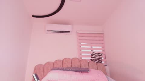 s_sofia_ online show from June 25, 7:18 pm