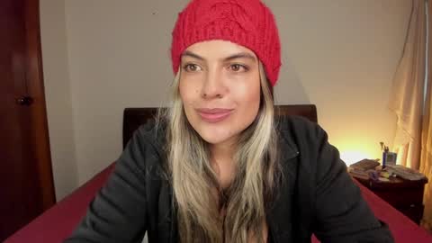 Leslie Beltrn online show from February 1, 2:47 am