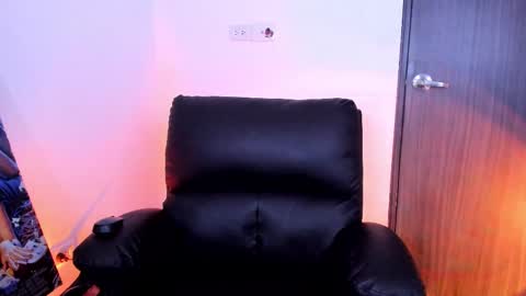 Val online show from March 19, 4:27 am