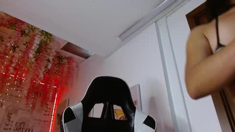 1 online show from January 10, 12:07 pm