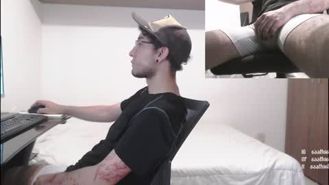 Snapshot of saat_hiel chatting on December 22, 11:20 pm Saat online show from December 22, 11:20 pm