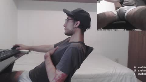 Snapshot of saat_hiel chatting on December 23, 2:56 am Saat online show from December 23, 2:56 am