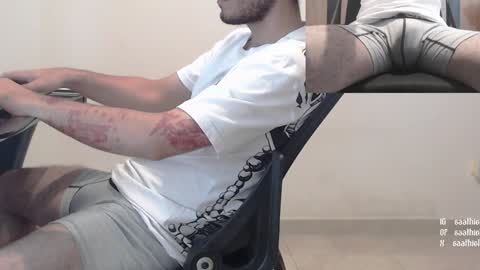 Snapshot of saat_hiel chatting on January 3, 1:59 am Saat online show from January 3, 1:59 am