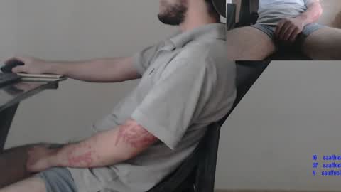 Snapshot of saat_hiel chatting on January 16, 1:58 am Saat online show from January 16, 1:58 am