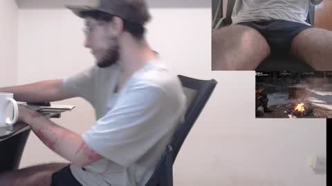 Snapshot of saat_hiel chatting on January 17, 5:11 am Saat online show from January 17, 5:11 am