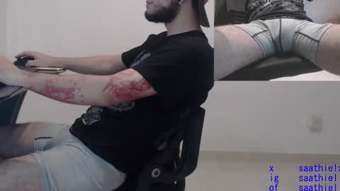 Snapshot of saat_hiel chatting on January 24, 2:39 am Saat online show from January 24, 2:39 am