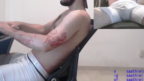 Snapshot of saat_hiel chatting on January 25, 2:47 am Saat online show from January 25, 2:47 am