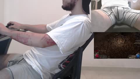 Snapshot of saat_hiel chatting on January 27, 1:16 am Saat online show from January 27, 1:16 am