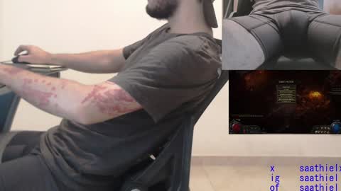 Snapshot of saat_hiel chatting on January 28, 1:50 am Saat online show from January 28, 1:50 am