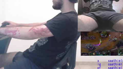 Snapshot of saat_hiel chatting on January 29, 5:19 am Saat online show from January 29, 5:19 am