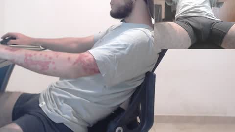 Snapshot of saat_hiel chatting on February 3, 1:41 am Saat online show from February 3, 1:41 am