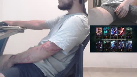 Snapshot of saat_hiel chatting on February 3, 7:51 am Saat online show from February 3, 7:51 am