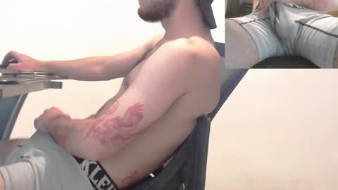 Snapshot of saat_hiel chatting on February 12, 5:05 am Saat online show from February 12, 5:05 am