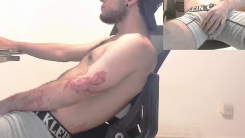 Snapshot of saat_hiel chatting on February 12, 8:06 am Saat online show from February 12, 8:06 am