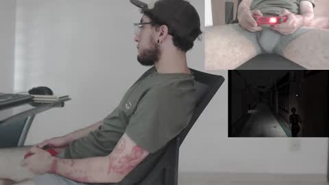 Snapshot of saat_hiel chatting on February 12, 7:56 pm Saat online show from February 12, 7:56 pm