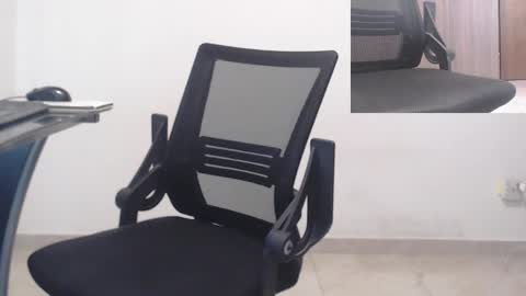 Snapshot of saat_hiel chatting on February 14, 6:51 pm Saat online show from February 14, 6:51 pm